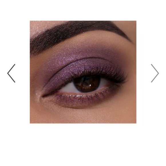 Beauty Vaulte Other - Beauty Vaulte Eyeliner Shimmer NEW
Purple Eyeshadow Palette